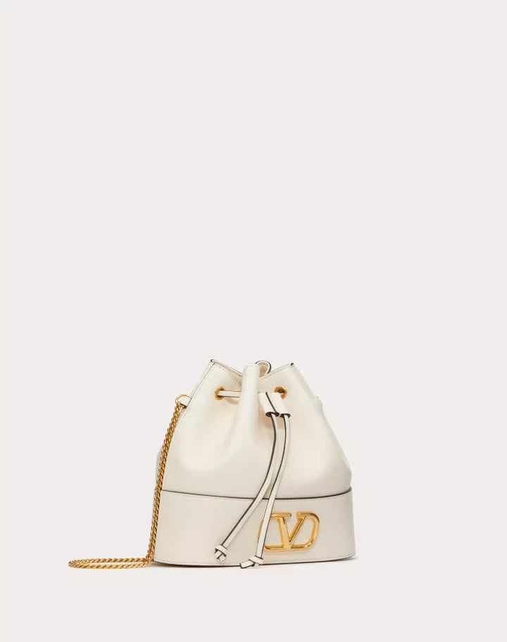 MINI BUCKET BAG IN NAPPA WITH VLOGO SIGNATURE CHAIN LIGHT IVORY