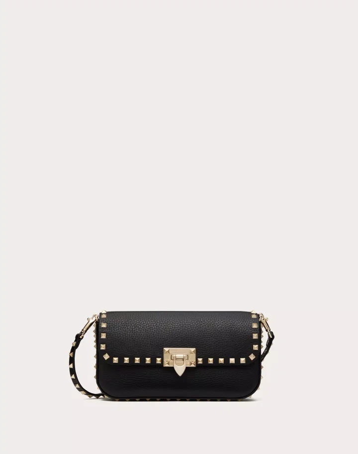 VALENTINO GARAVANI ROCKSTUD SHOULDER BAG IN GRAINY CALFSKIN POUDRE