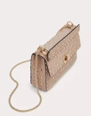 MEDIUM NAPPA ROCKSTUD SPIKE BAG POUDRE