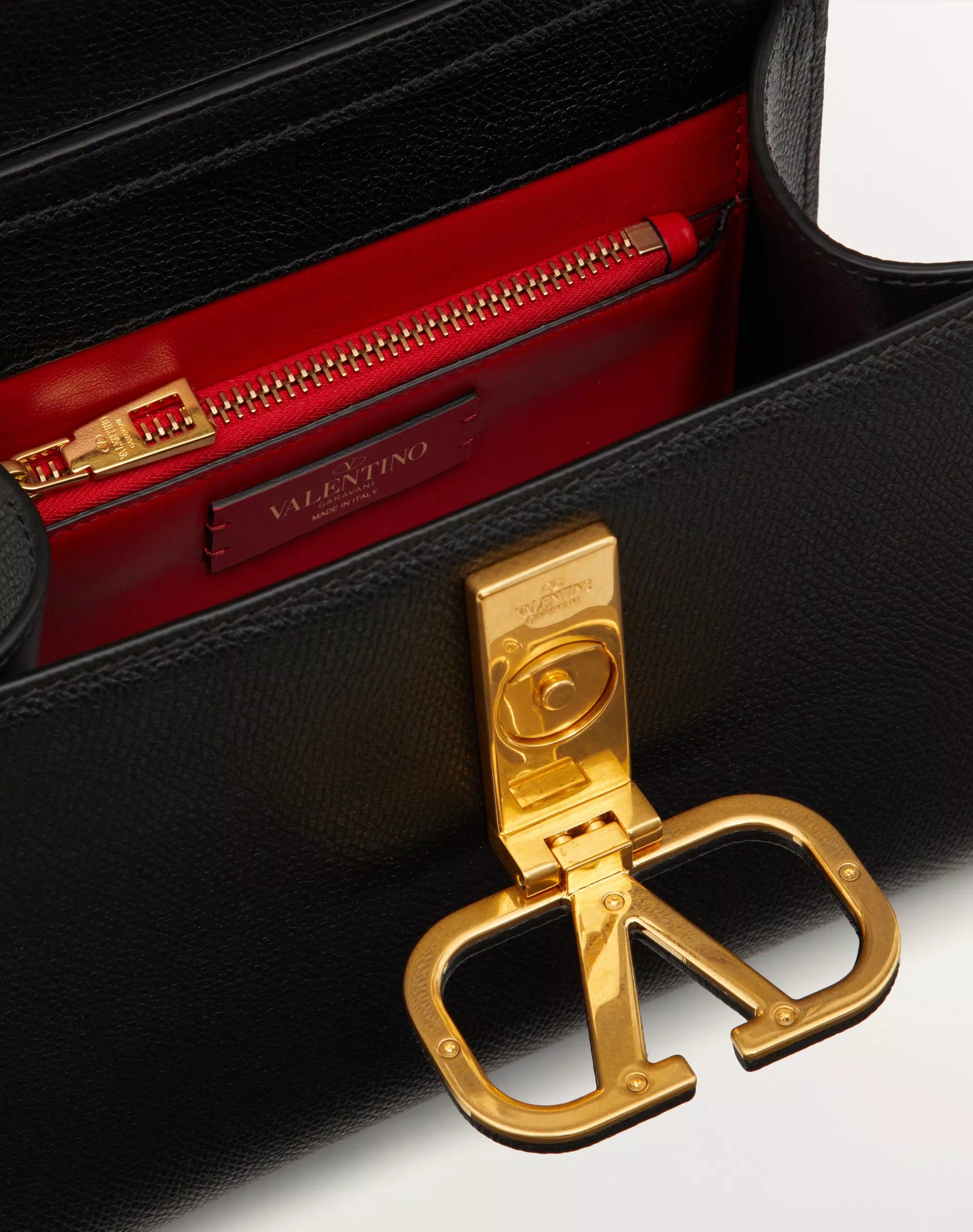 SMALL VSLING GRAINY CALFSKIN HANDBAG