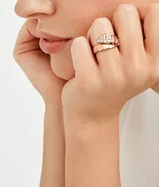 Bob snake Knightley rose gold ring set with pavé diamonds on the head