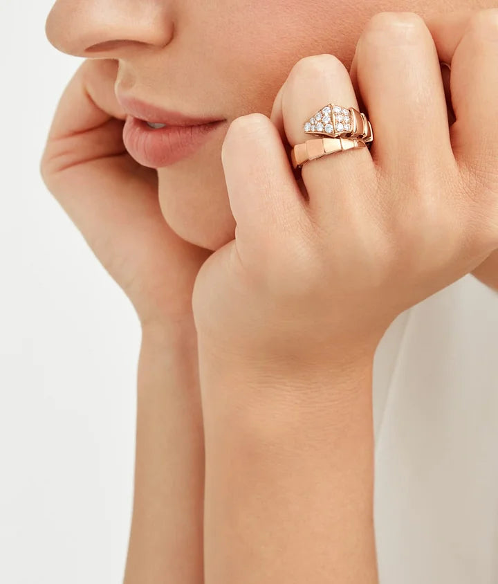 Bob snake Knightley rose gold ring set with pavé diamonds on the head