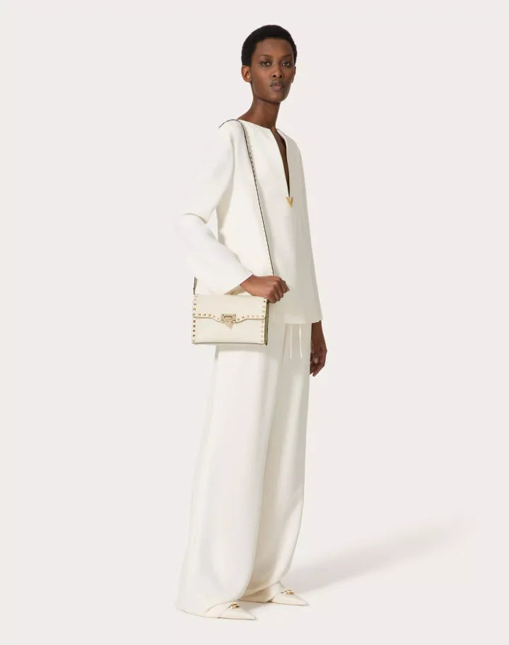 SMALL ROCKSTUD GRAINY CALFSKIN CROSSBODY BAG LIGHT IVORY