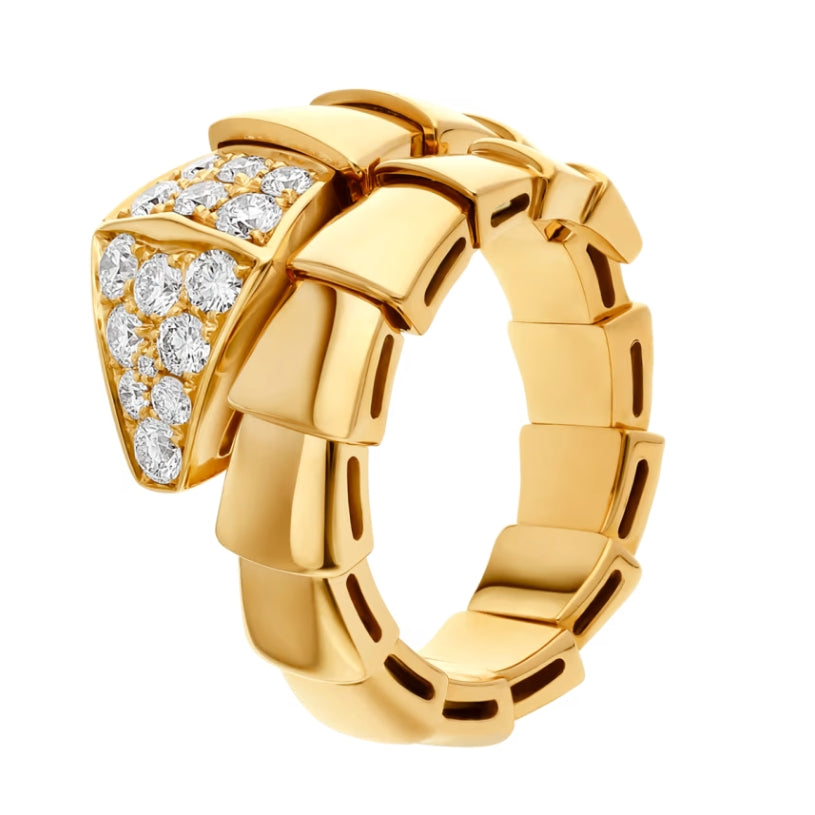 Bob Snake yellow gold ring set with pavé diamonds on the head