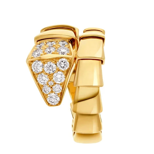 Bob Snake yellow gold ring set with pavé diamonds on the head