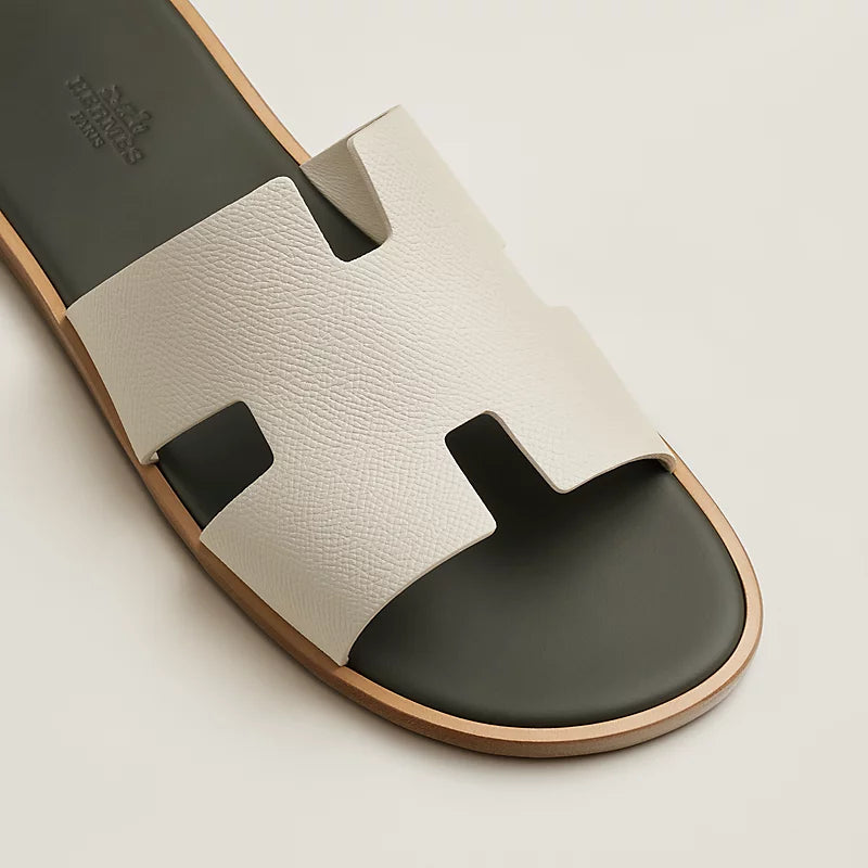 Hermes Izmir sandal bleu clair / gold
