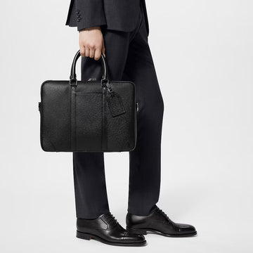 LOUIS VUITTON Porte-Documents Voyage PM Taiga Leather