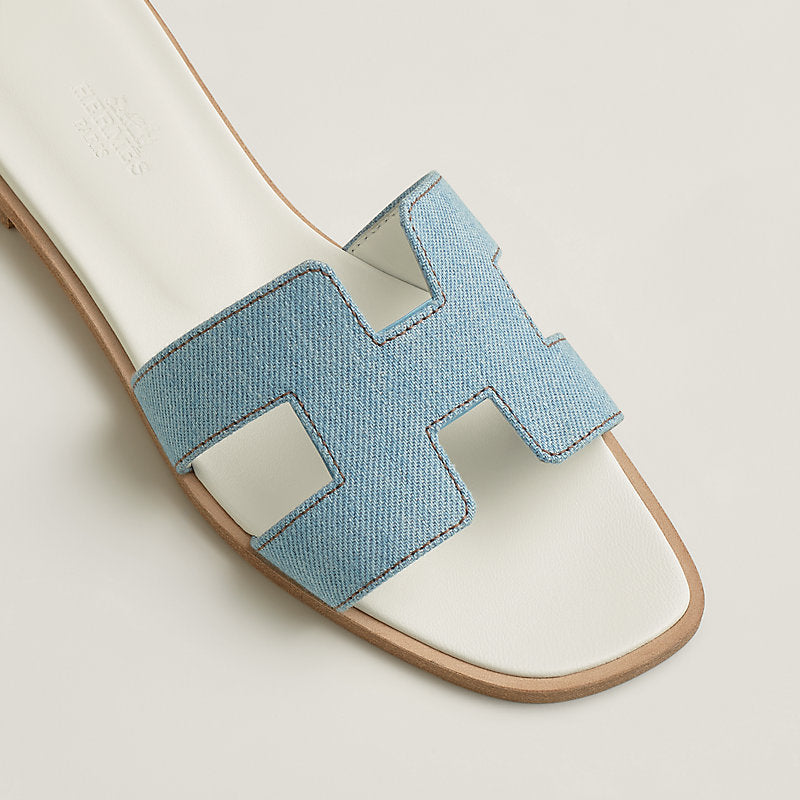Hermes Oran sandal bleu clair