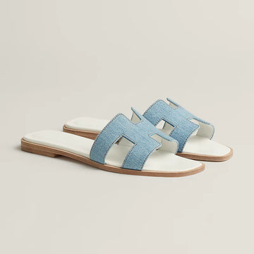 Hermes Oran sandal bleu clair