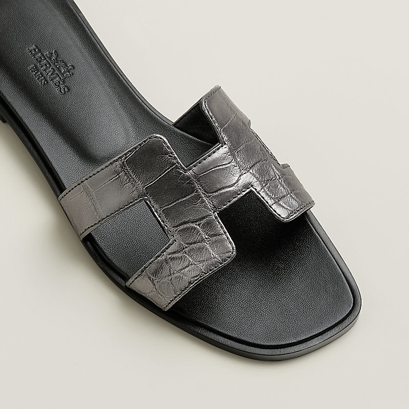 Hermes Oran sandal gris argenté